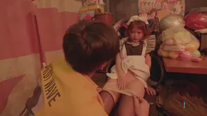 Phải lòng em học sinh đi làm thêm ở cửa hàng tiện lợi rồi dí luôn em ấy