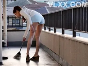 Vợ và phụ nữ trẻ cửa hàng lâu năm, người đẹp trong nước quận nhất, nhì, ba, tình dục trong nước...